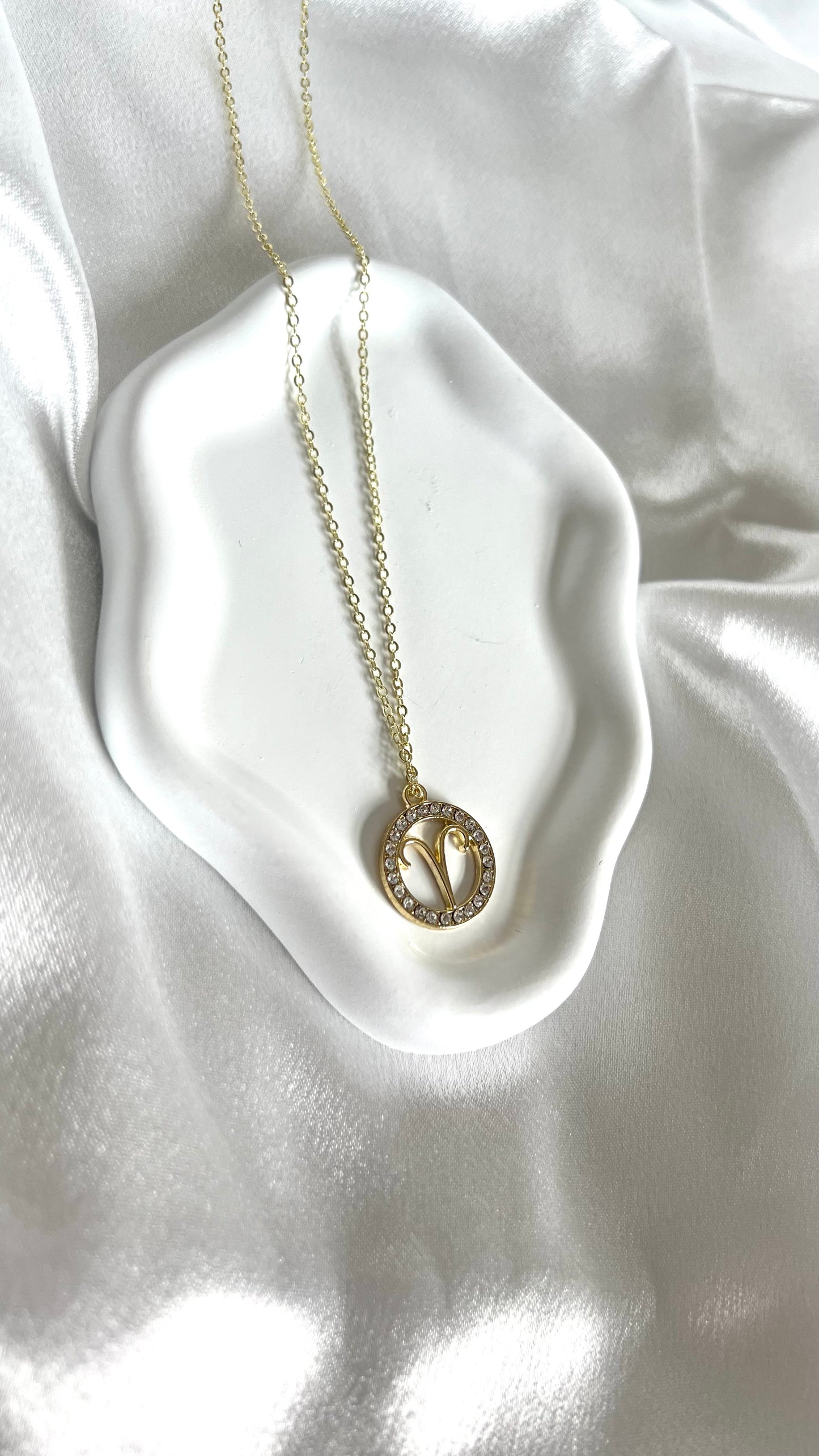 SIGNS by ARELA - Zodiac necklaces