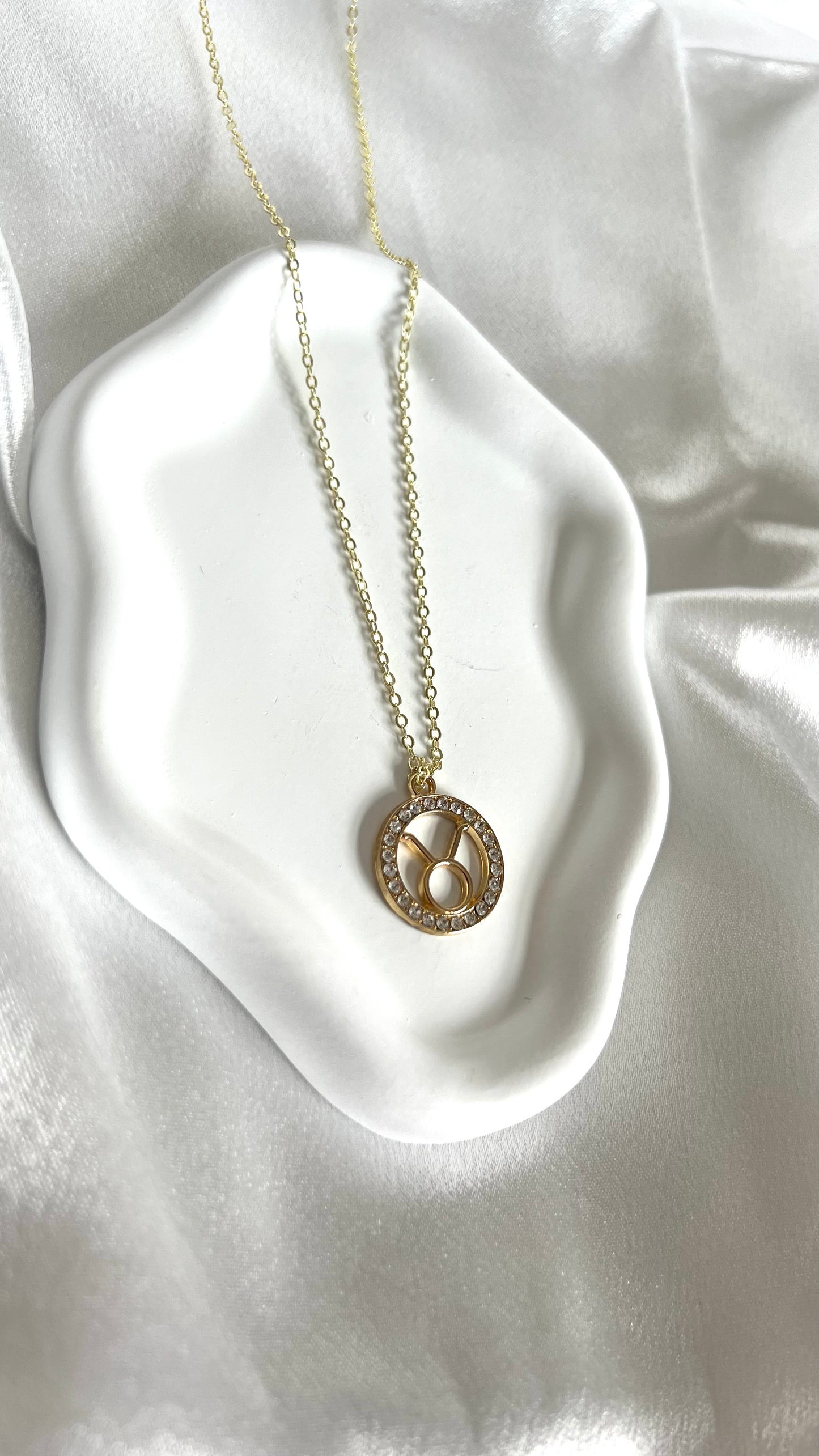 SIGNS by ARELA - Zodiac necklaces