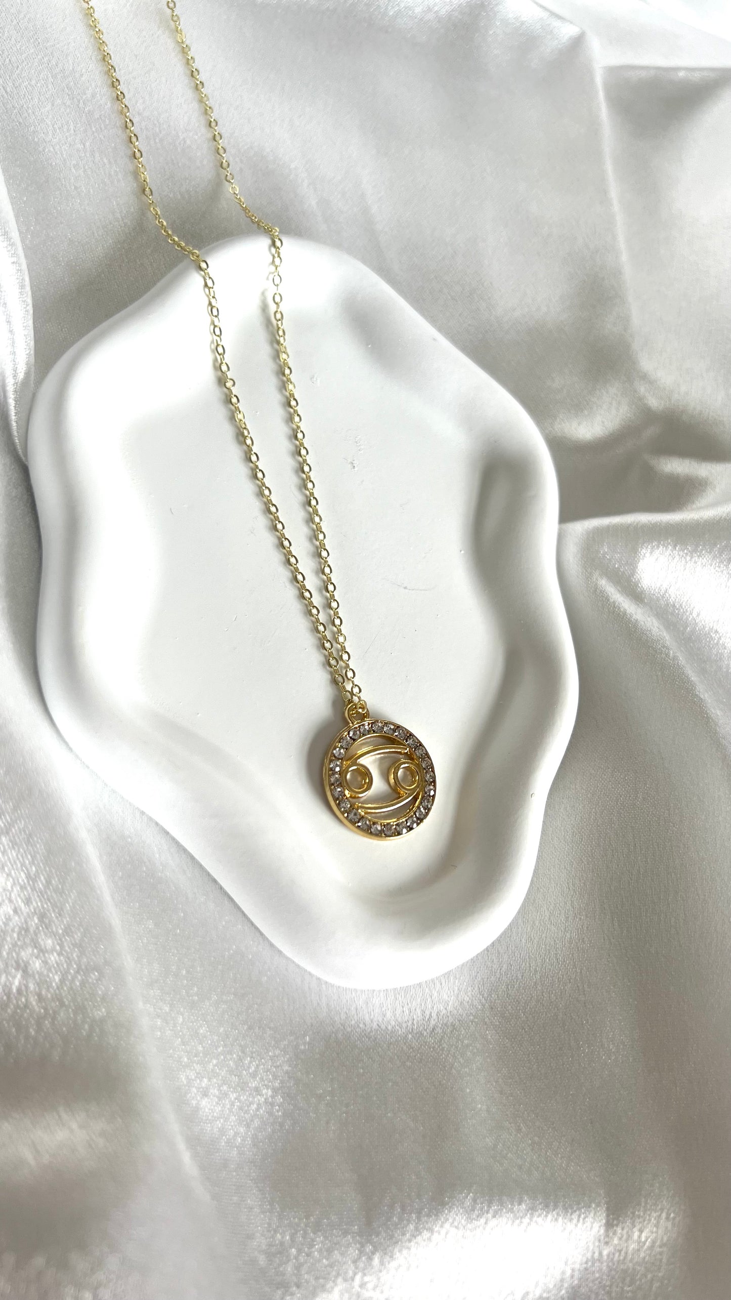 SIGNS by ARELA - Zodiac necklaces