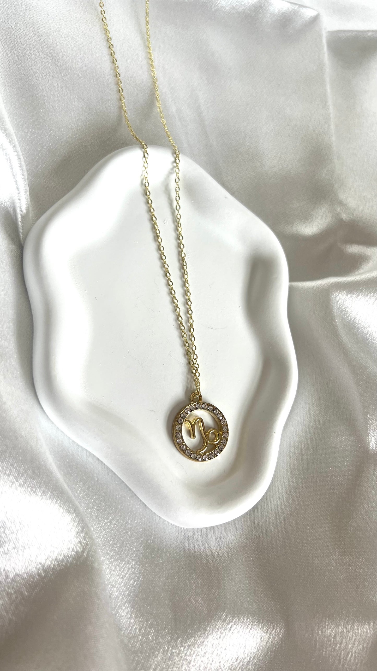 SIGNS by ARELA - Zodiac necklaces
