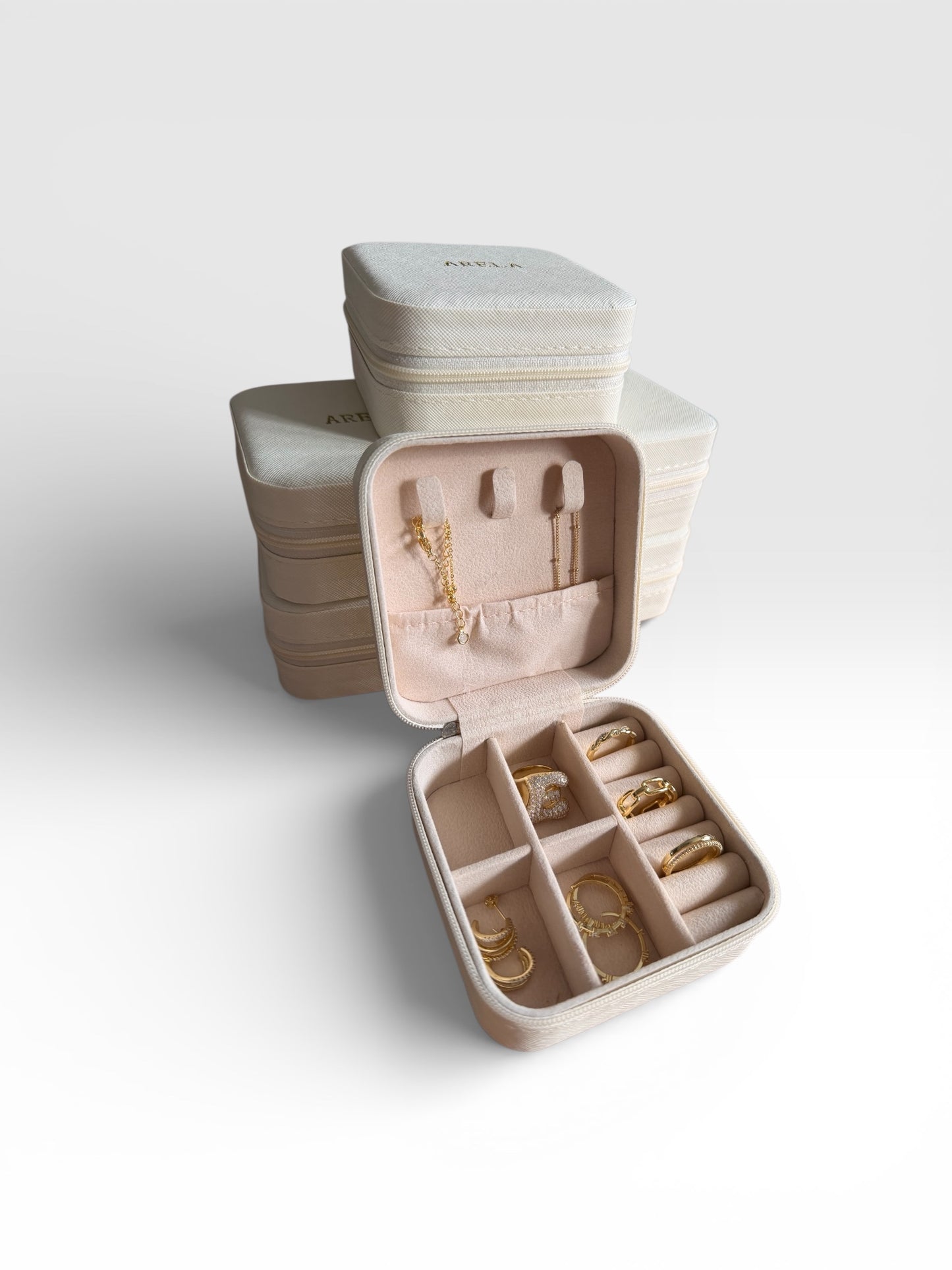 The ARELA VOYAGE Travel case