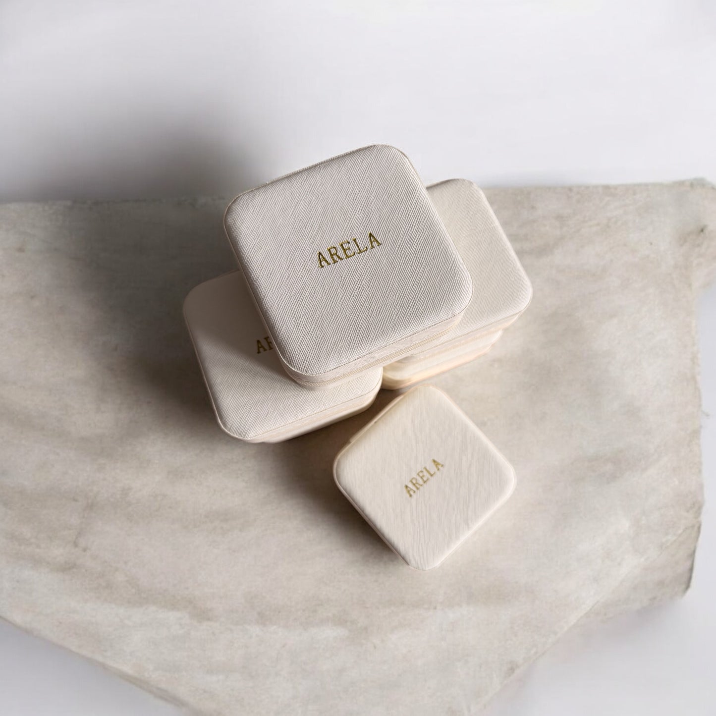 The ARELA VOYAGE Travel case